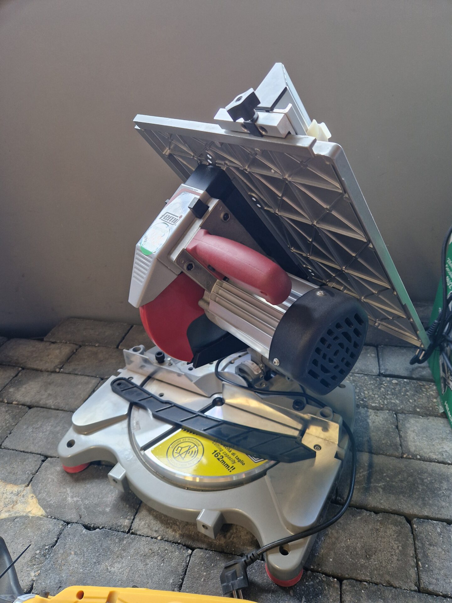 Femi 733 Verstekzaagmachine 4