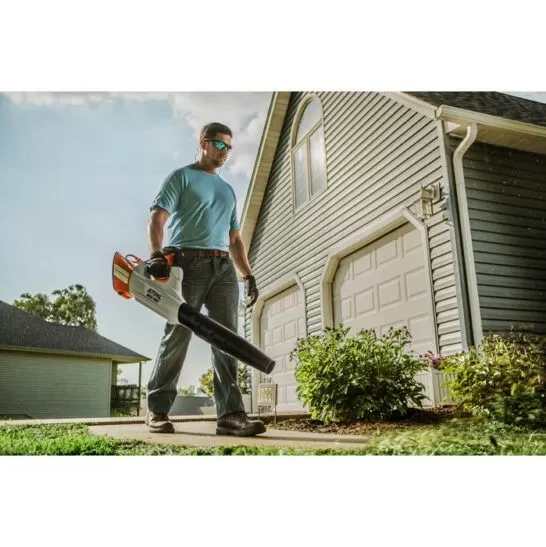 Stihl BGA 100 2
