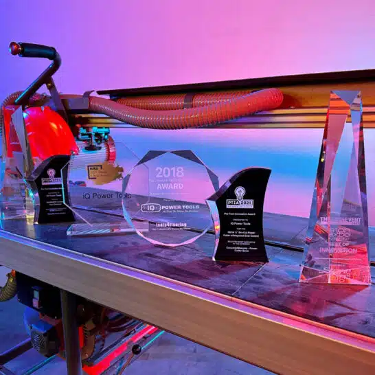 IQ252 Tegelzaagmachine award