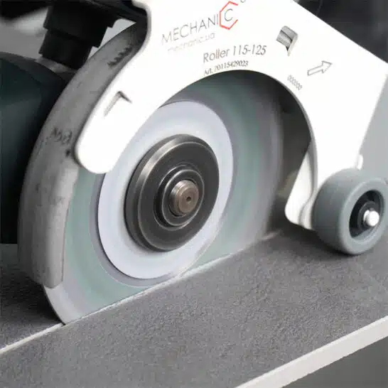 Mechanic roller
