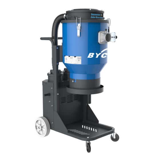 HEPA H13-filters in de BYCON Industriële cycloonstofzuiger AVC-2000P tijdens automatische reiniging